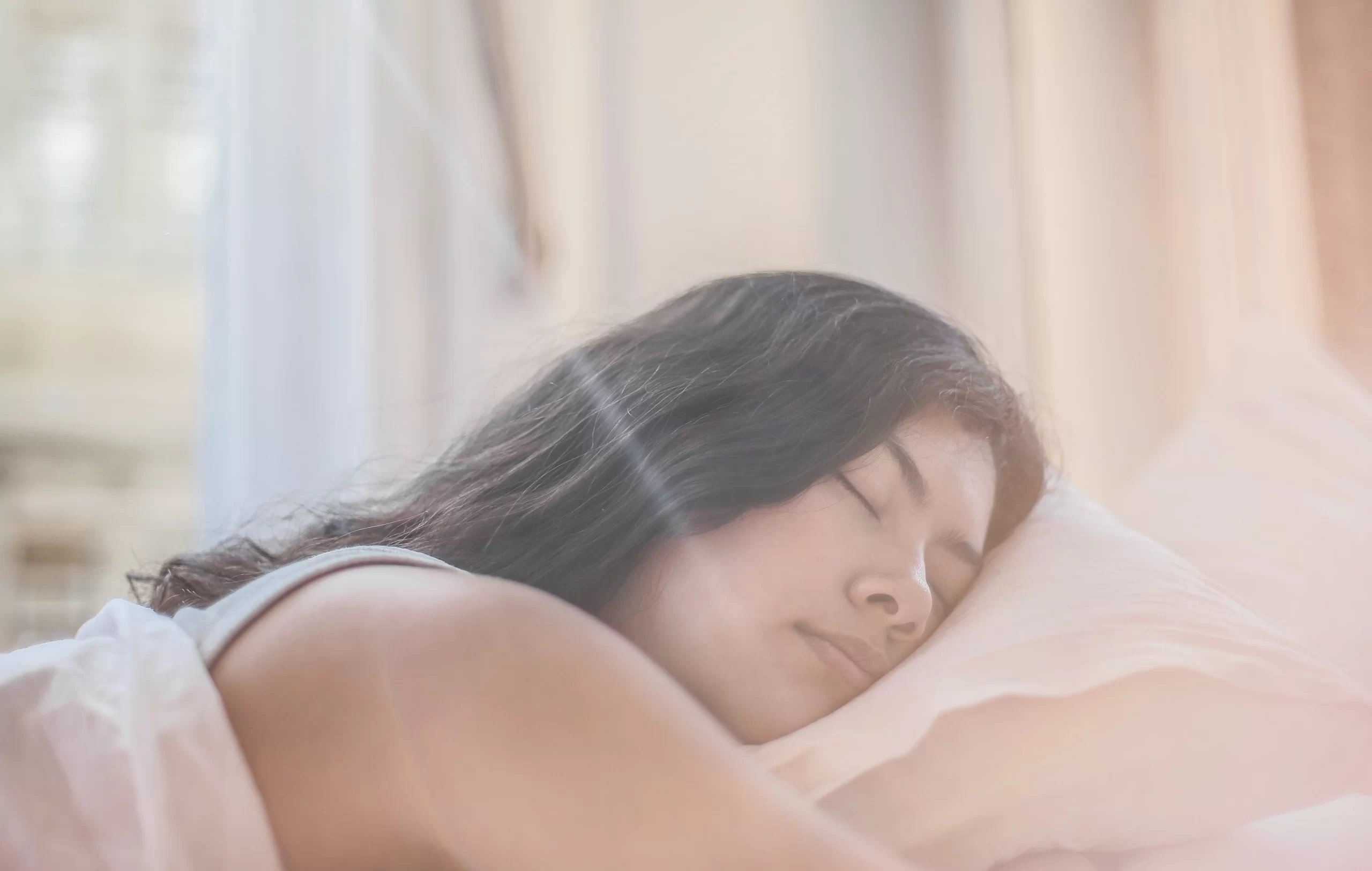 Research and medical experts agree that getting enough sleep is a necessity, not a luxury. Take a look at the suggested bedtime.