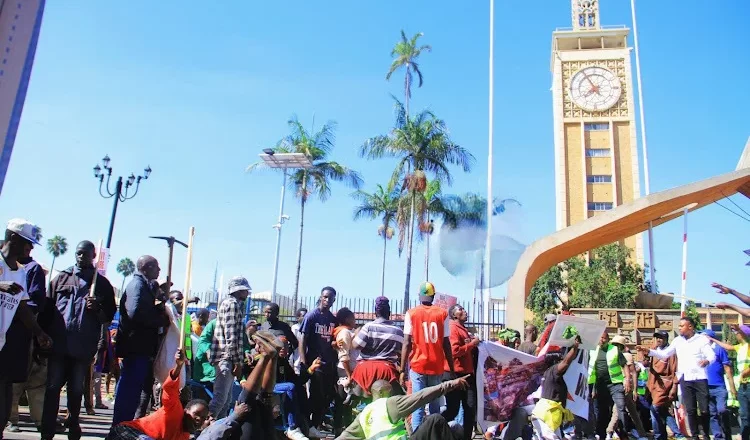 Nairobi slum dwellers, contractors hold pro-housing levy protests.