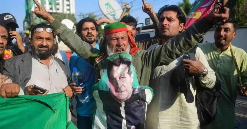 Pakistan Sees Protests Amid Vote-Rigging Allegations